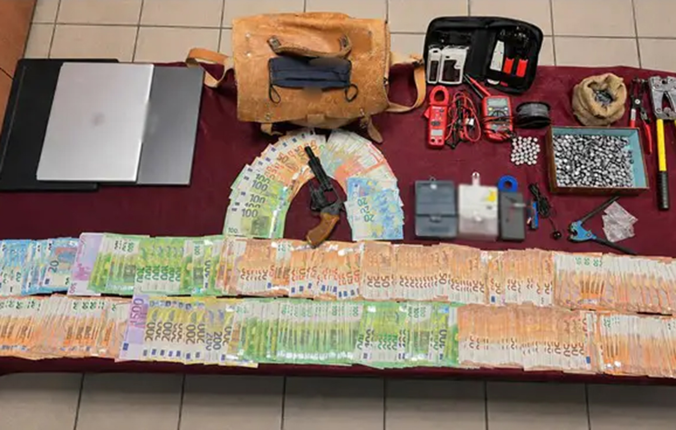 Το κύκλωμα με τα 106 άτομα που «χάκαρε» τους μετρητές με λογισμικό-φάντασμα: Ρευματοκλοπές άνω των 9 εκατ. ευρώ