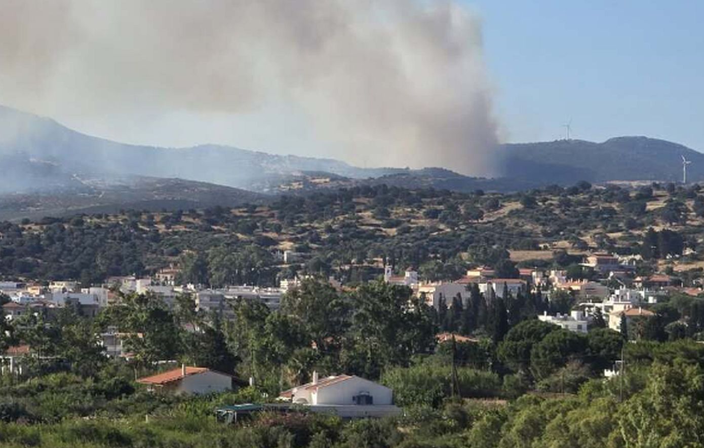 Φωτιά σε δασική έκταση στον Αλμυροπόταμο Ευβοίας &#8211; Εκκενώνονται Μεσοχώρια και Ραπταίοι, επιχειρούν 13 εναέρια μέσα