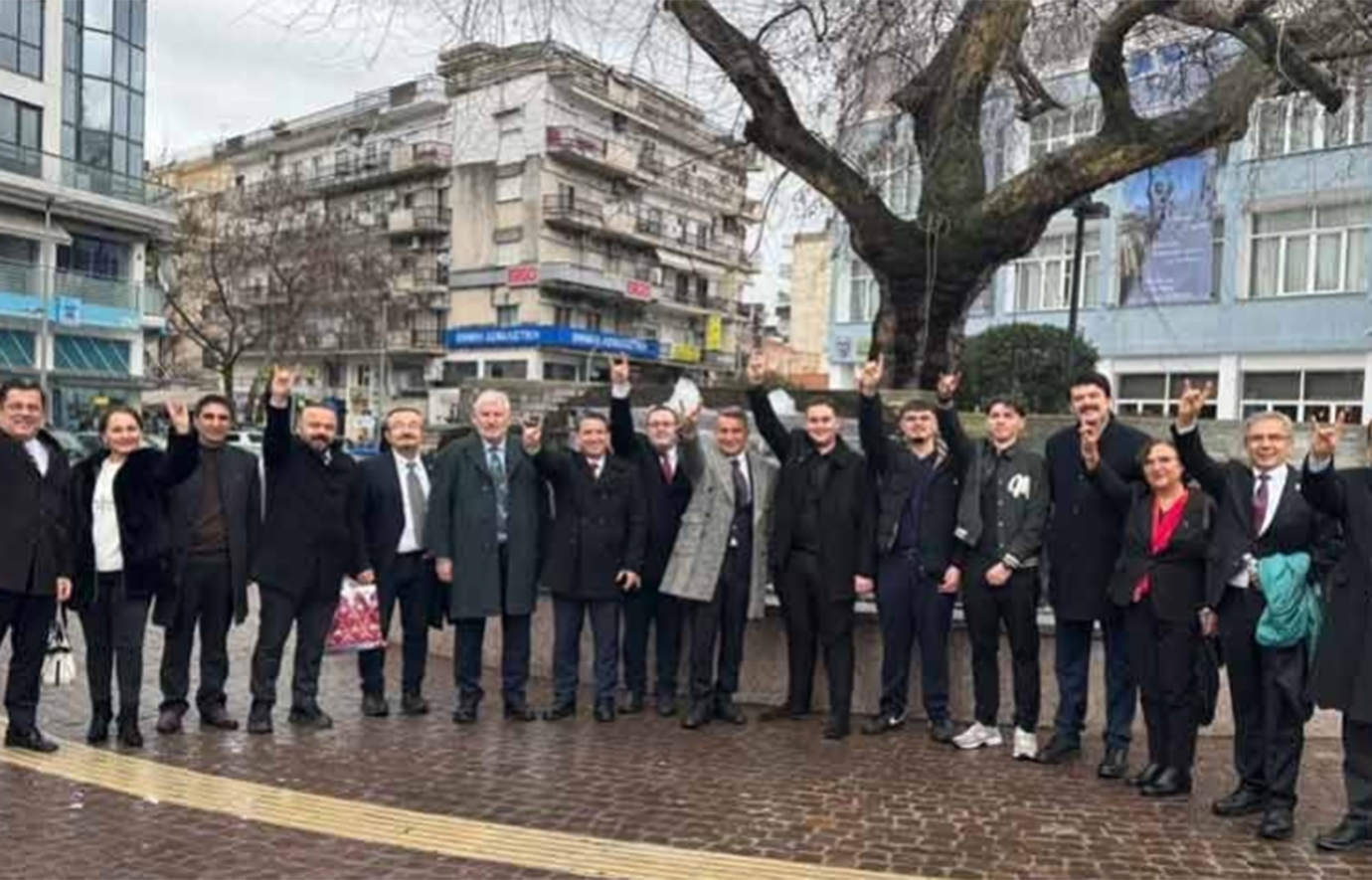 «Μπλόκο» σε ιδρυτικό μέλος τουρκικού κόμματος &#8211; Χαιρέτησε ως «Γκρίζος Λύκος» στην Ξάνθη