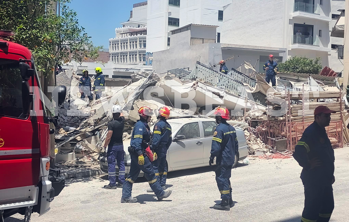 Κατάρρευση πολυκατοικίας στα Πετράλωνα, πληροφορίες για εγκλωβισμένους &#8211; Οι πρώτες εικόνες