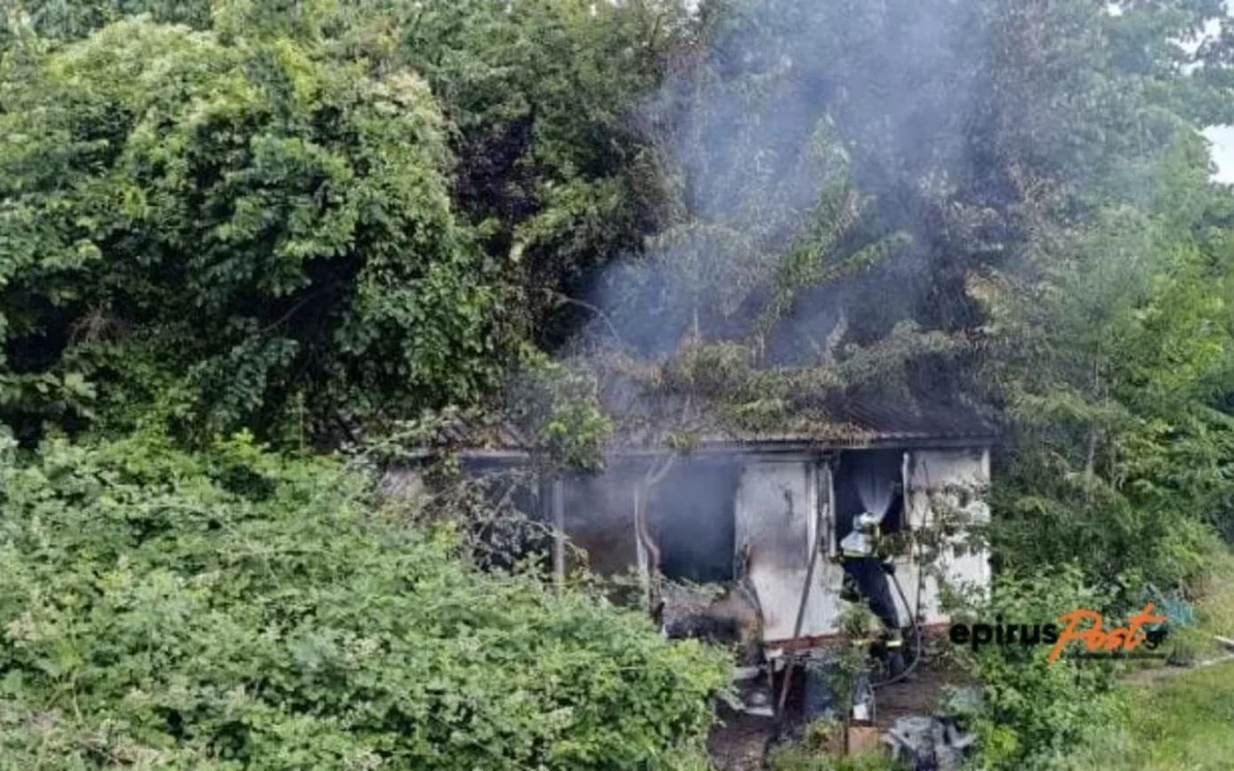Τραγωδία στην Κόνιτσα &#8211; Τέσσερις άνθρωποι απανθρακώθηκαν στο κοντέινερ που ζούσαν