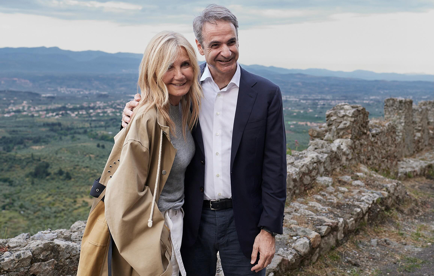 Η ανάρτηση του Κυριάκου Μητσοτάκη για τα γενέθλια της συζύγου του: Να είσαι πάντα γερή και ευτυχισμένη και να μας δίνεις δύναμη