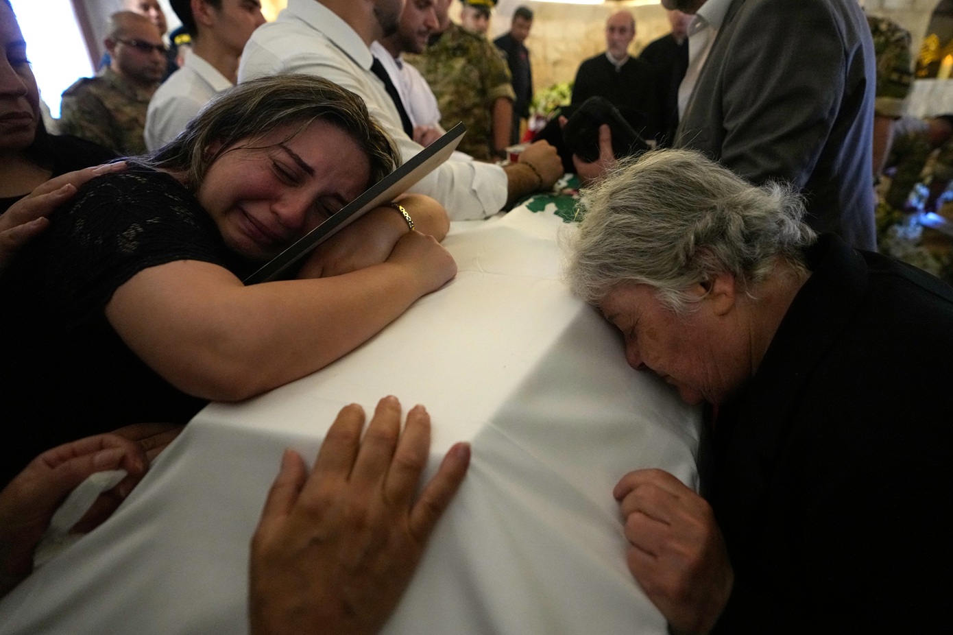 Νέοι ισραηλινοί βομβαρδισμοί στο νότιο Λίβανο – Τουλάχιστον 14 νεκροί