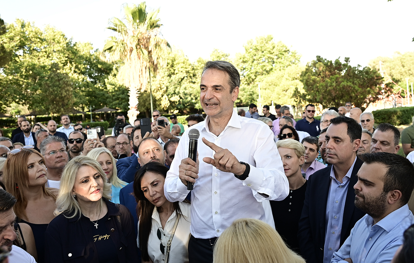 Μητσοτάκης από Βάρη &#8211; Βούλα &#8211; Βουλιαγμένη: «Δεν τάξαμε λαγούς με πετραχήλια – «Ο τζάμπα 1 συναγωνίζεται τον τζάμπα 2»