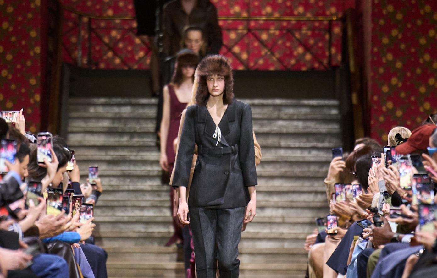 Τα 5 trends που πρωταγωνίστησαν στα catwalks του Παρισιού και του Μιλάνου