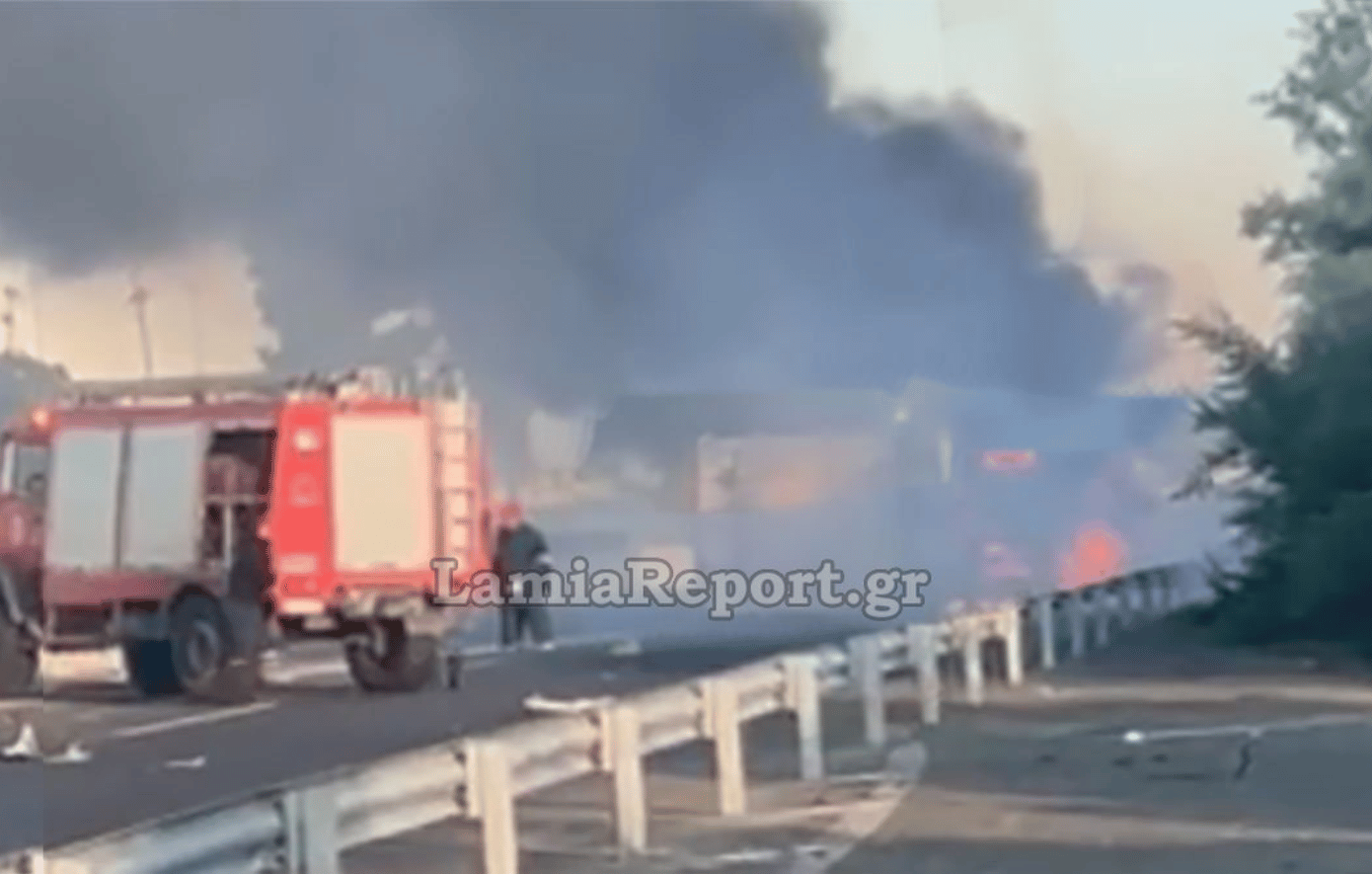 Φωτιά σε φορτηγό έκλεισε την Εθνική Οδό Αθηνών – Θεσσαλονίκης στο ύψος του Βελεστίνου