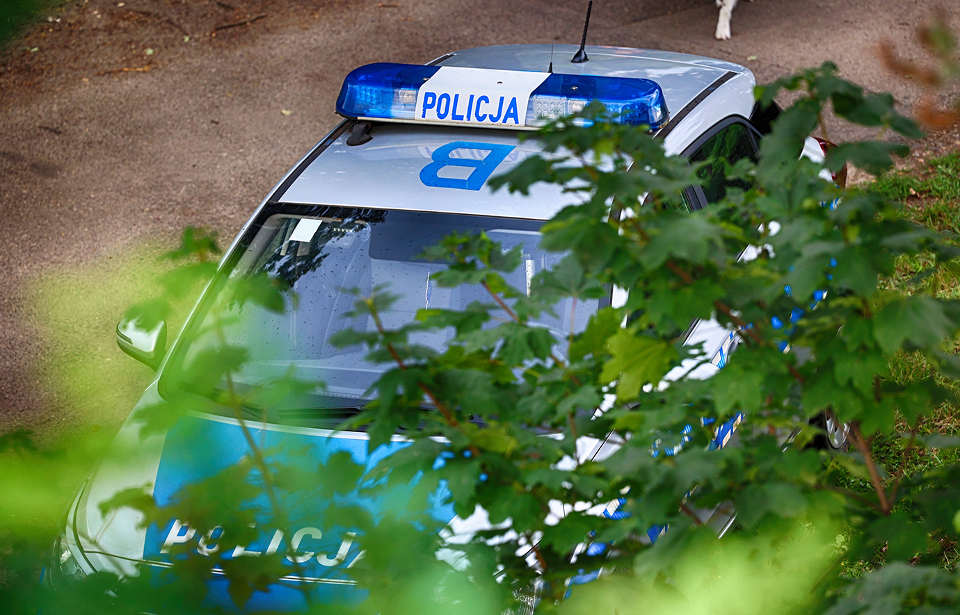 Αποτρόπαιο εύρημα στην Πολωνία: Παθολόγος έκρυβε στον κήπο της λείψανα από ανθρώπινα έμβρυα