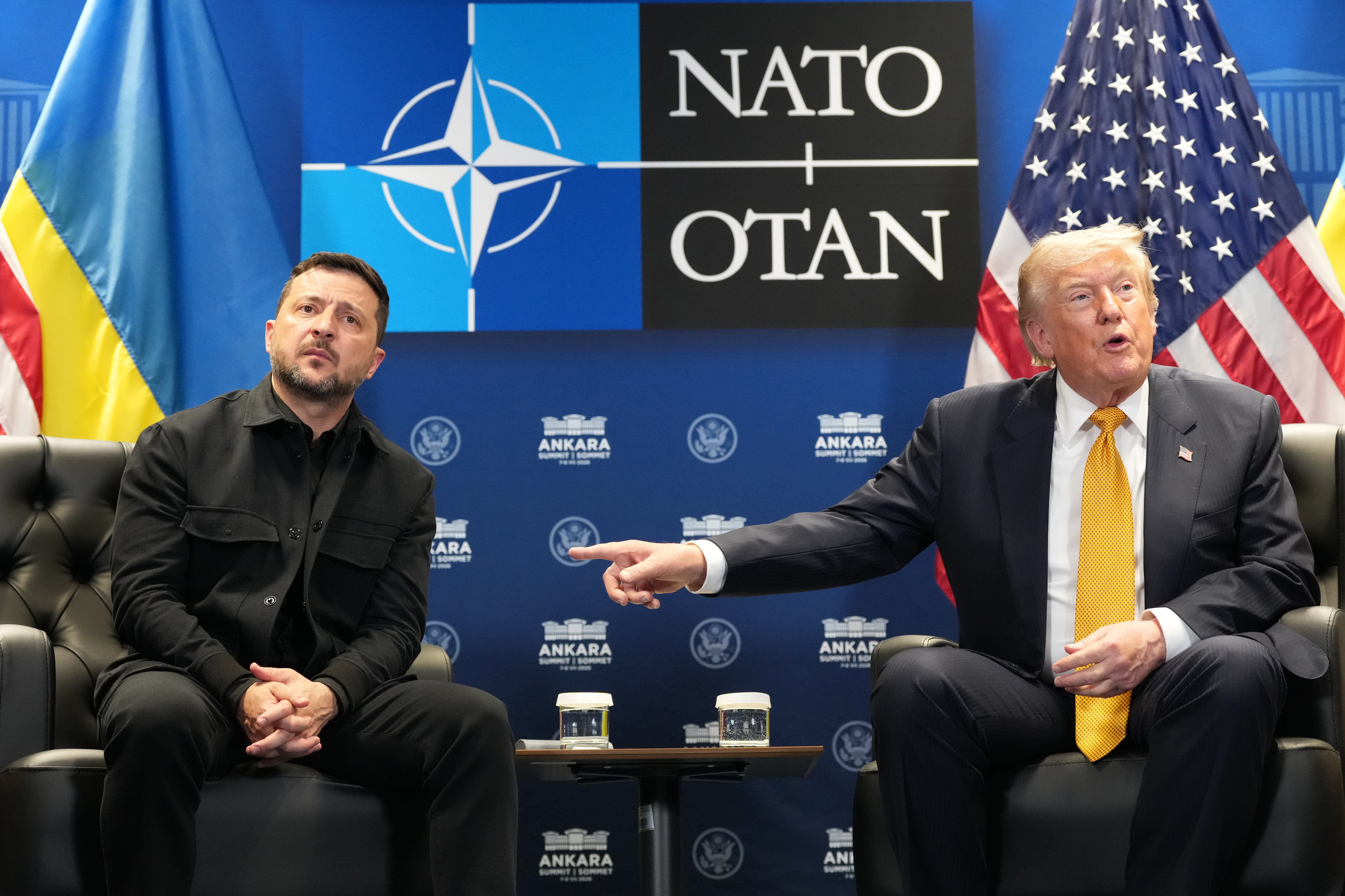 Τραμπ σε Ζελένσκι: «Θα σας δώσουμε άδεια να κατασκευάζετε Patriot»