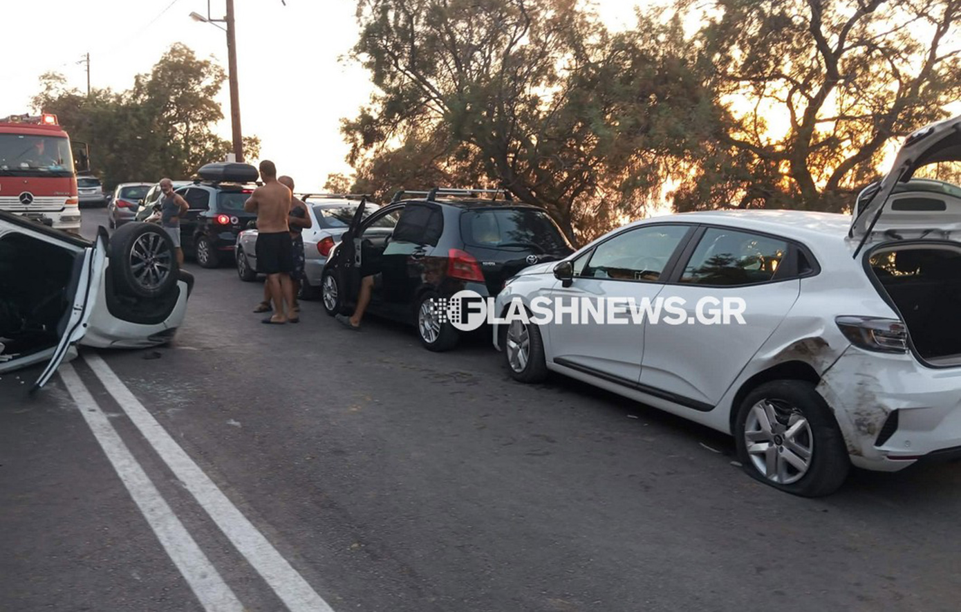Χανιά: Πανικός στην παραλία του Καλαθά – Τούμπαρε αυτοκίνητο