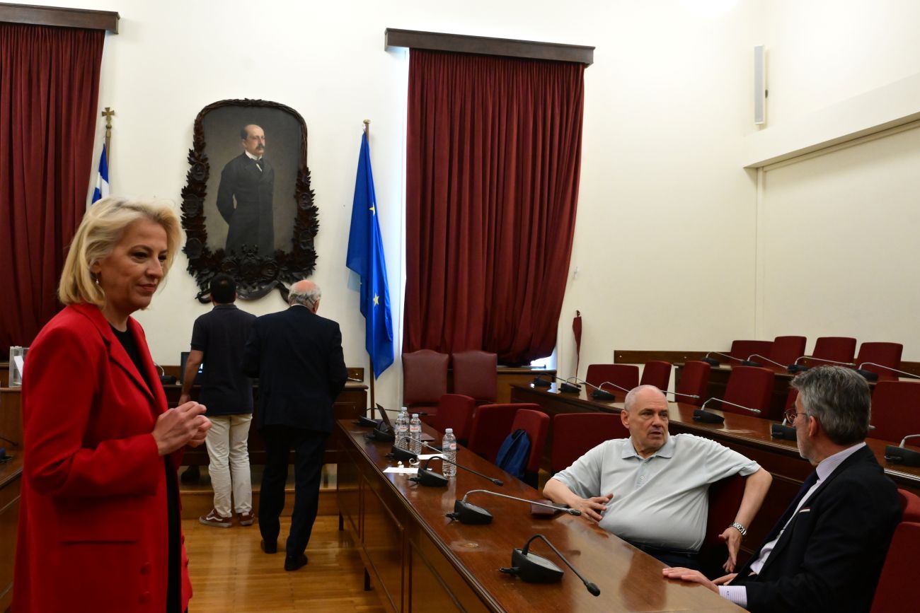 ΣΥΡΙΖΑ: Σε εξέλιξη η ψηφοφορία για την εκλογή της Ρένας Δούρου στην προεδρία της ΚΟ – Αμέσως μετά συνεδριάζει η Κεντρική Επιτροπή