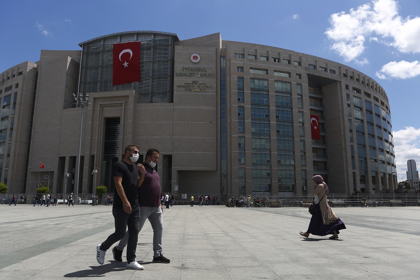 Η εισαγγελία της Άγκυρας διέταξε την προφυλάκιση 36 υπόπτων για δωροδοκία και χειραγώγηση διαγωνισμών
