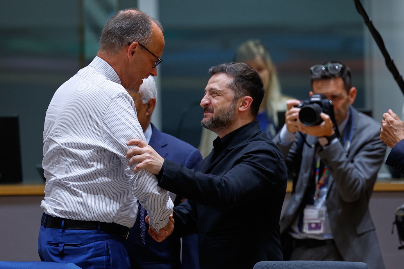 Τηλεφωνική επικοινωνία του καγκελάριου Μερτς με τον Ζελένσκι ενόψει της Συνόδου του ΝΑΤΟ