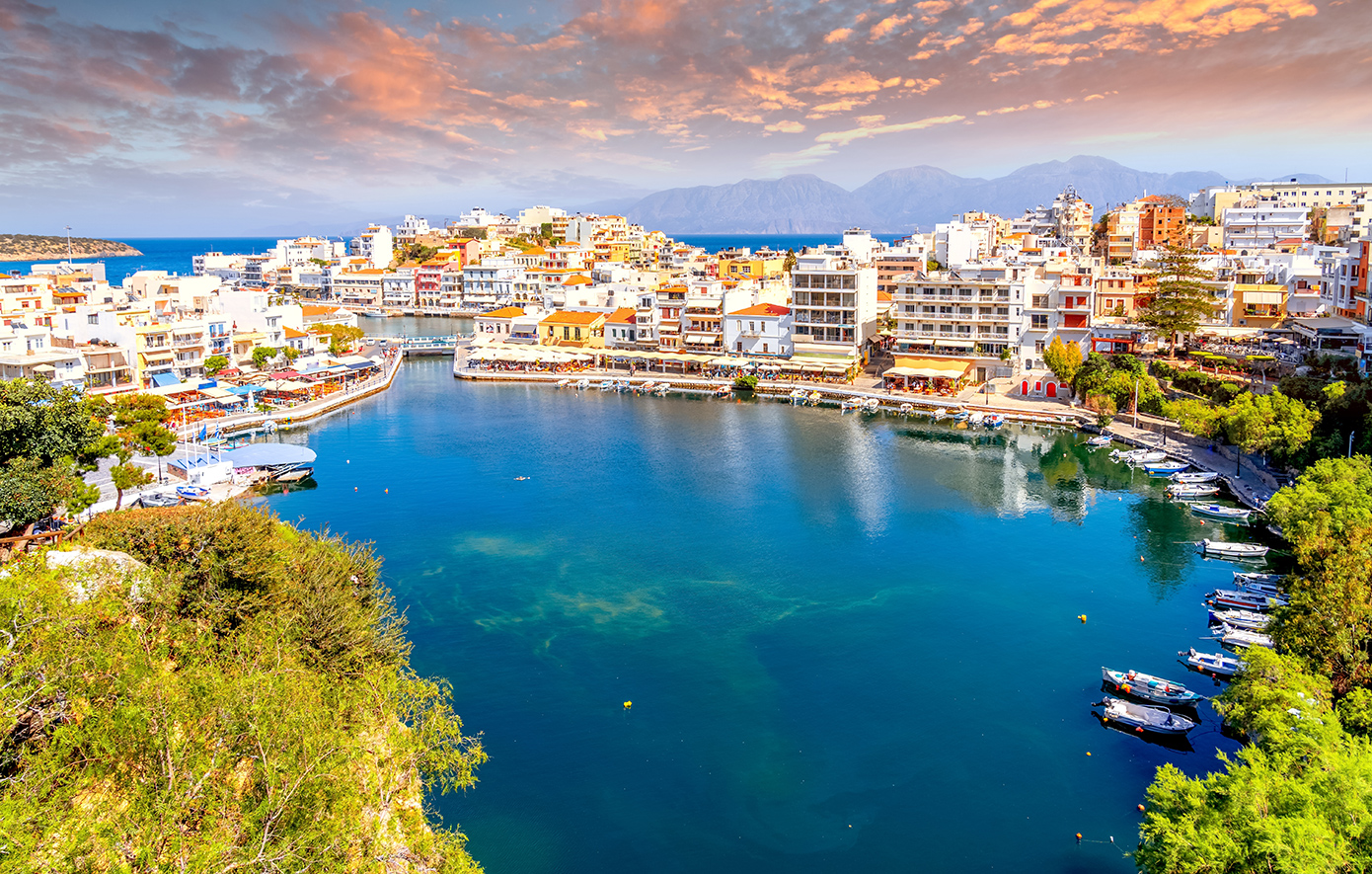 Απόδραση στον Άγιο Νικόλαο: Γνωρίστε την πόλη της Κρήτης με τη μυστηριώδη λίμνη