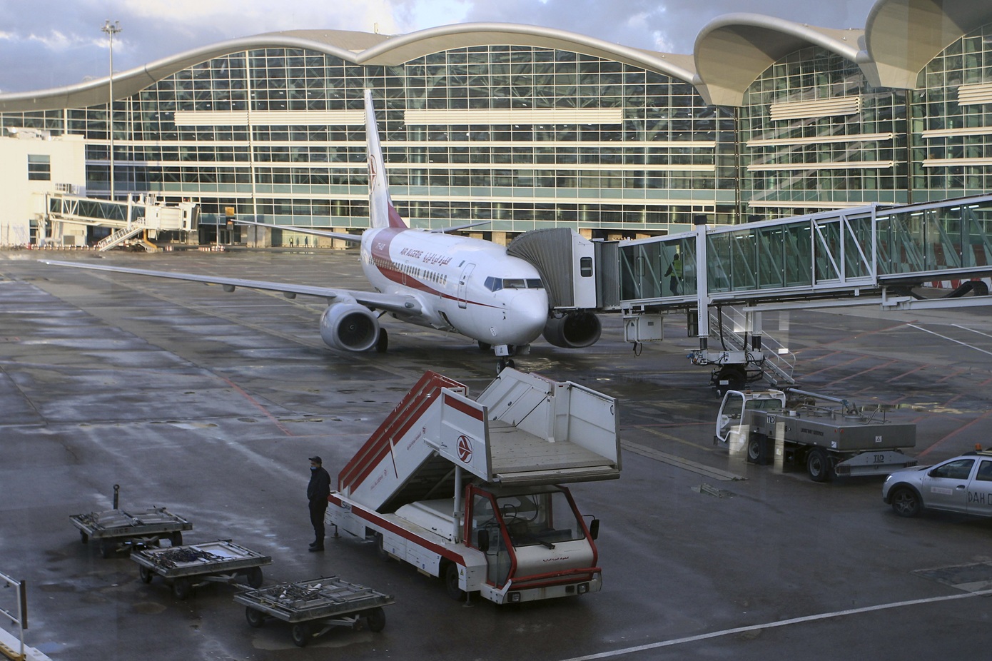 Η Αλγερία αποκατέστησε τις αεροπορικές συνδέσεις με το Μαλί έπειτα από 14 μήνες