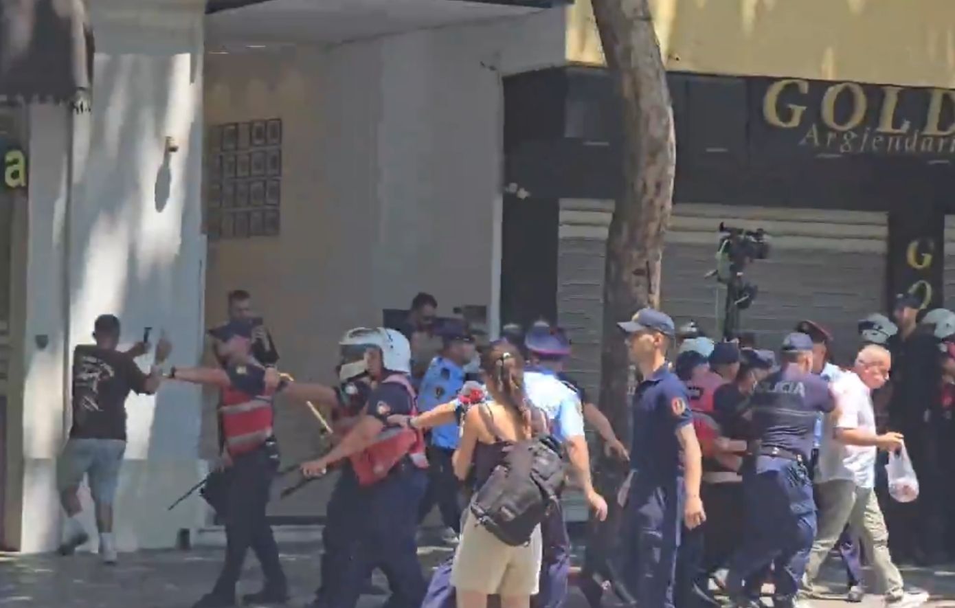 Αλβανία: Ένταση έξω από το κοινοβούλιο για επένδυση που συνδέεται με την Ιβάνκα Τραμπ και τον Τζάρεντ Κούσνερ
