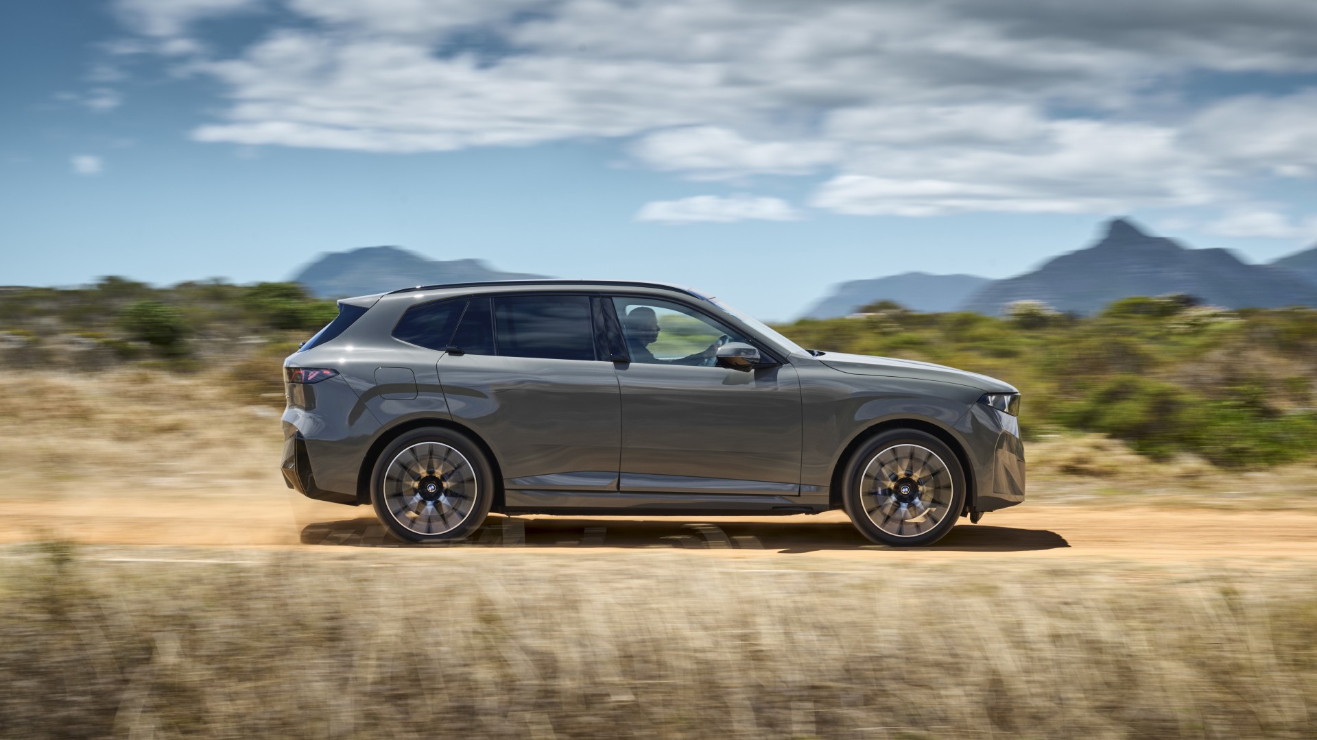 Η νέα BMW X5 αποκαλύπτεται και δεν αστειεύεται Η νέα BMW X5 αποκαλύπτεται και δεν αστειεύεται
