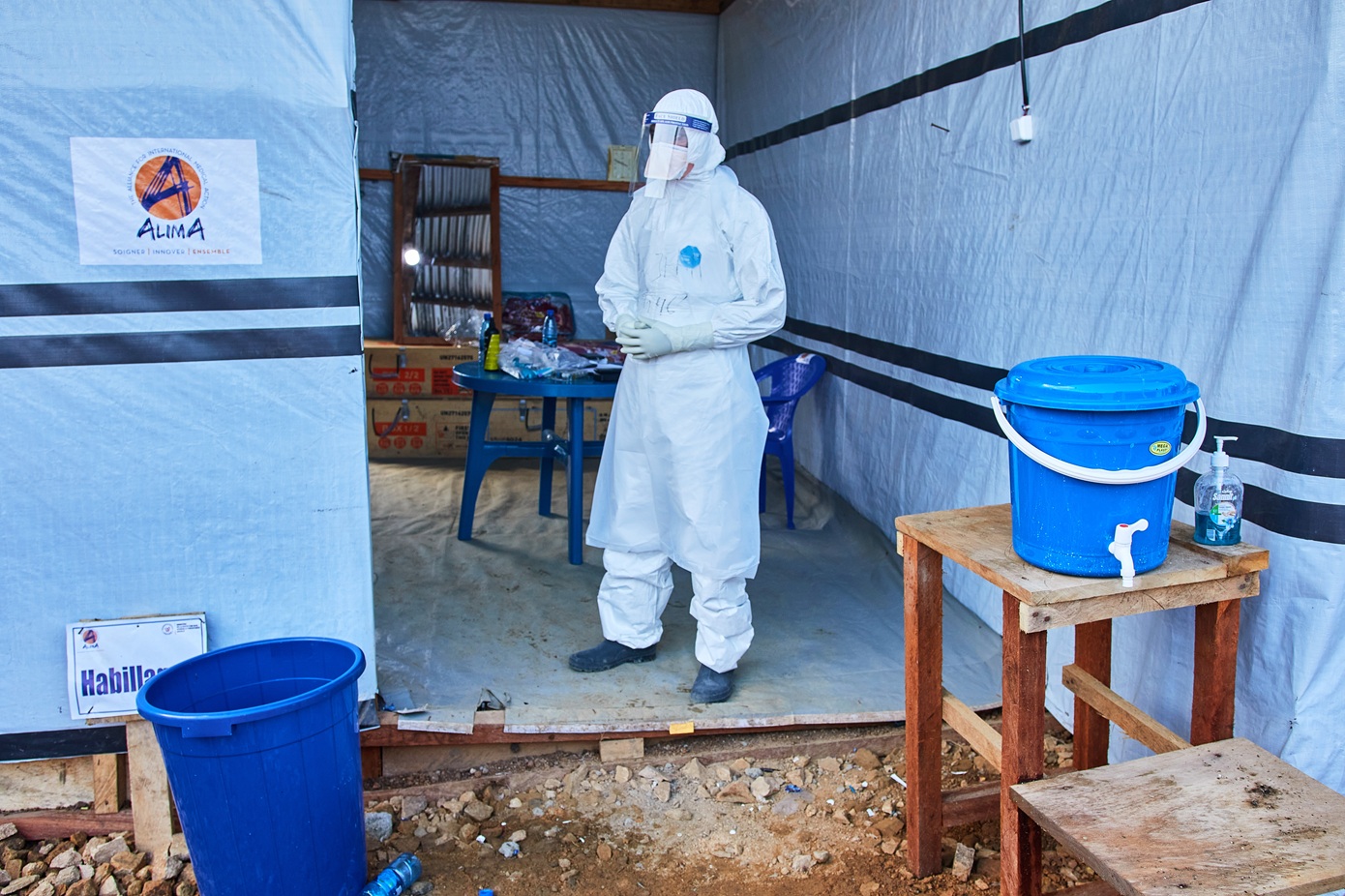 Συνεχίζει να θερίζει ο Έμπολα στη ΛΔ Κονγκό – 828 άνθρωποι έχασαν τη ζωή τους