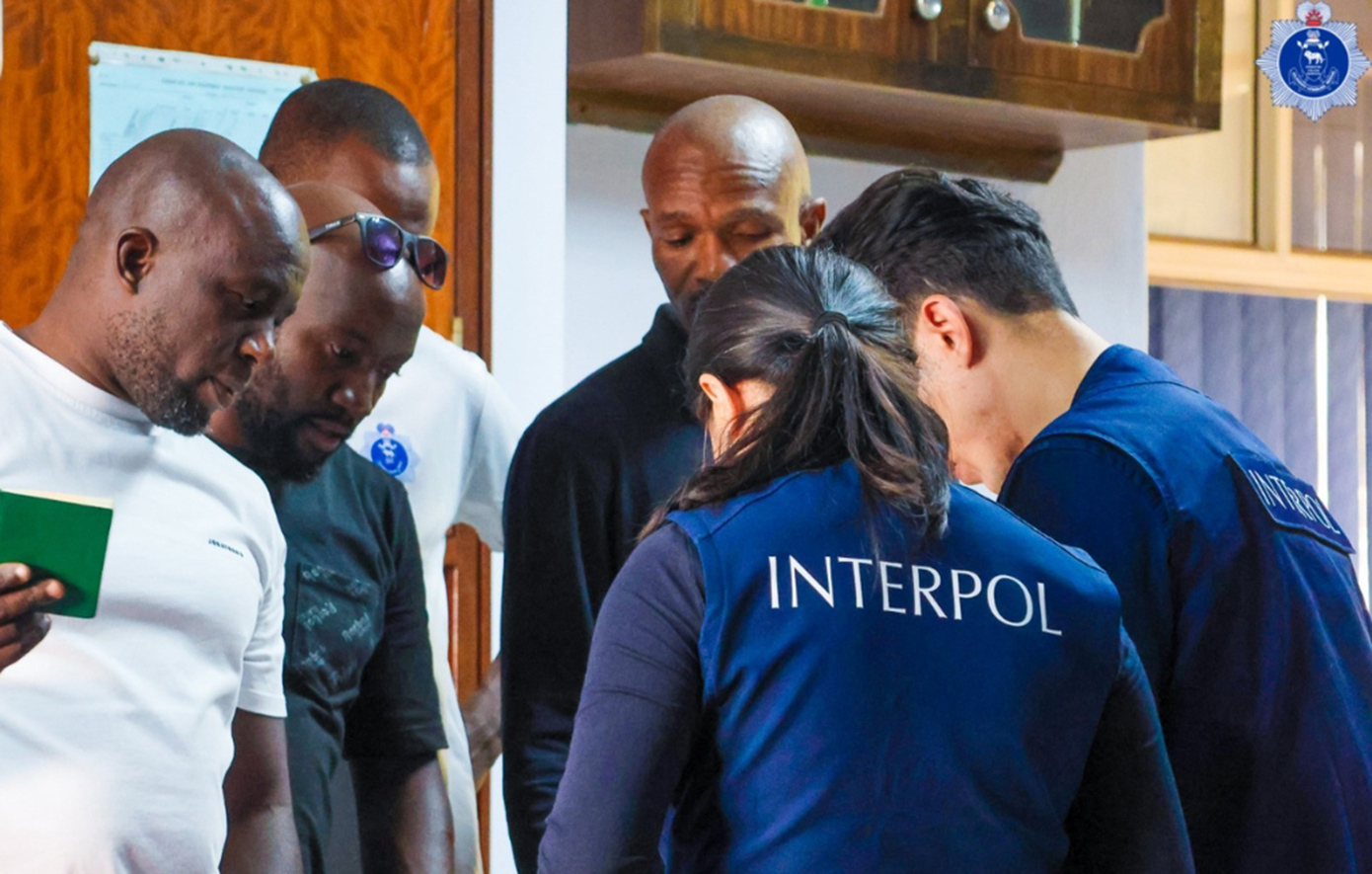 Παγκόσμιο «χτύπημα» της Interpol: Πάνω από 5.800 συλλήψεις σε εγκληματικές οργανώσεις, 300 εκατ. δολάρια η λεία τους
