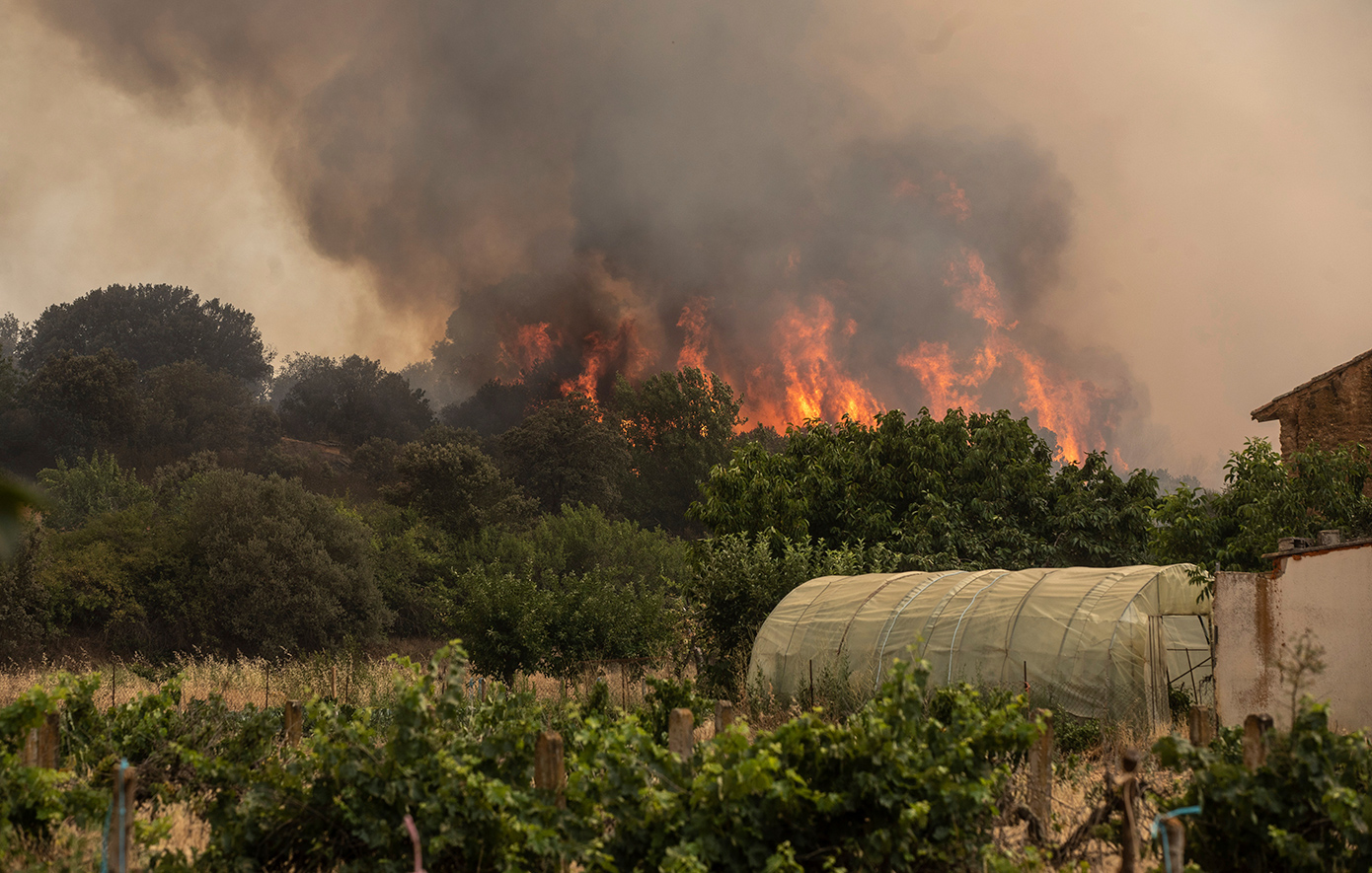 Πυρκαγιά βορεια της Μαδριτης Λα Μιέρλα, στην επαρχία της Γουαδαλαχάρα,