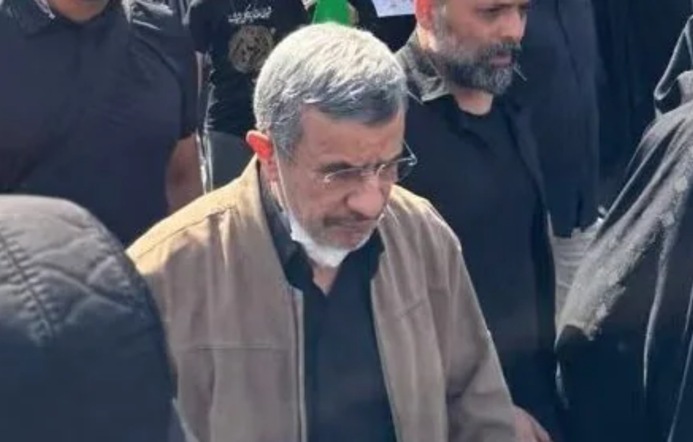 Μαχμούντ Αχμαντινετζάντ: Ζωντανός ο πρώην Ιρανός πρόεδρος που έλεγαν ότι σκοτώθηκε τις πρώτες μέρες του πολέμου