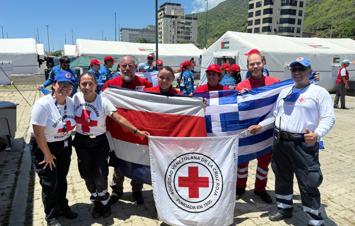 Στην πρώτη γραμμή της ανθρωπιστικής μάχης οι εθελοντές του Ελληνικού Ερυθρού Σταυρού στη Βενεζουέλα