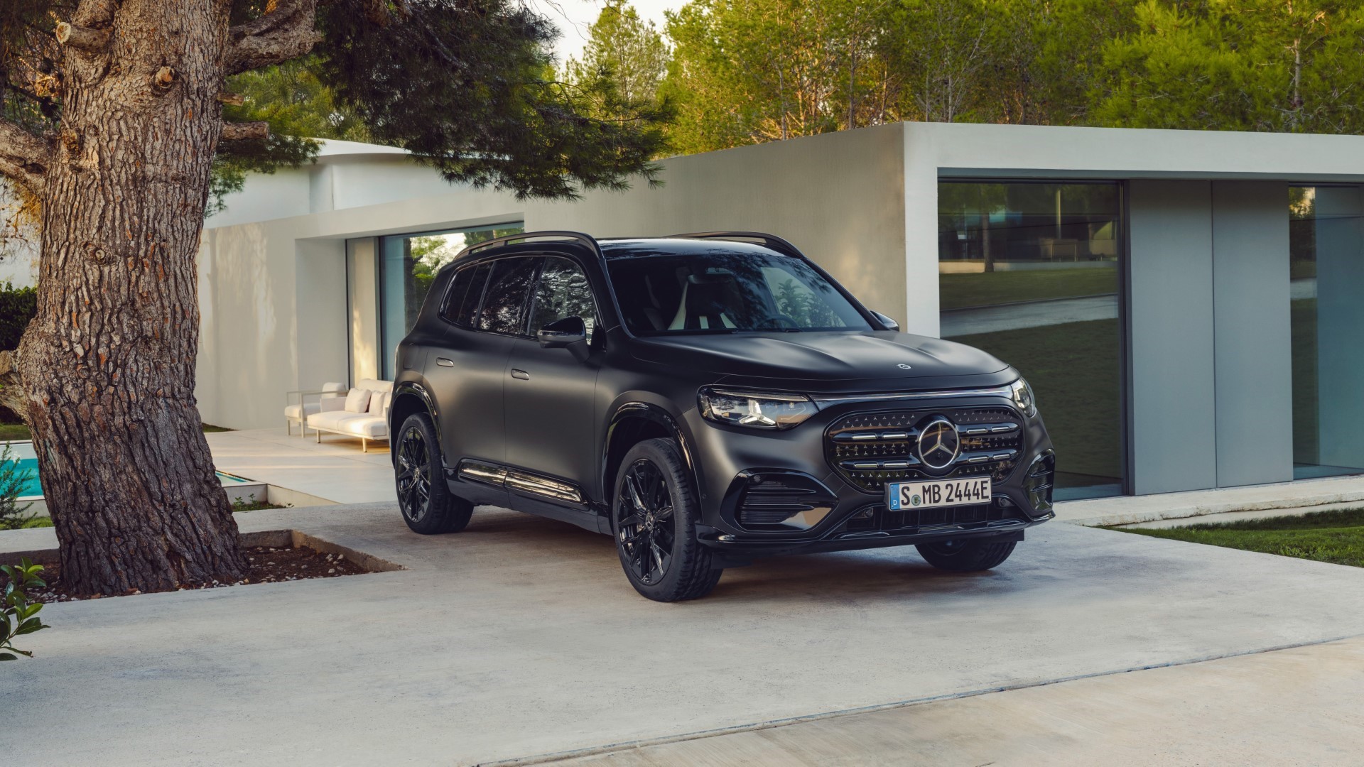 Mercedes-Benz GLB: Στην Ελλάδα με τιμή από 49.550 ευρώ Mercedes-Benz GLB: Στην Ελλάδα με τιμή από 49.550 ευρώ