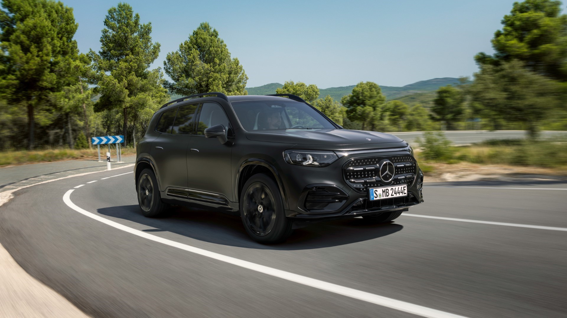 Mercedes-Benz GLB: Στην Ελλάδα με τιμή από 49.550 ευρώ Mercedes-Benz GLB: Στην Ελλάδα με τιμή από 49.550 ευρώ