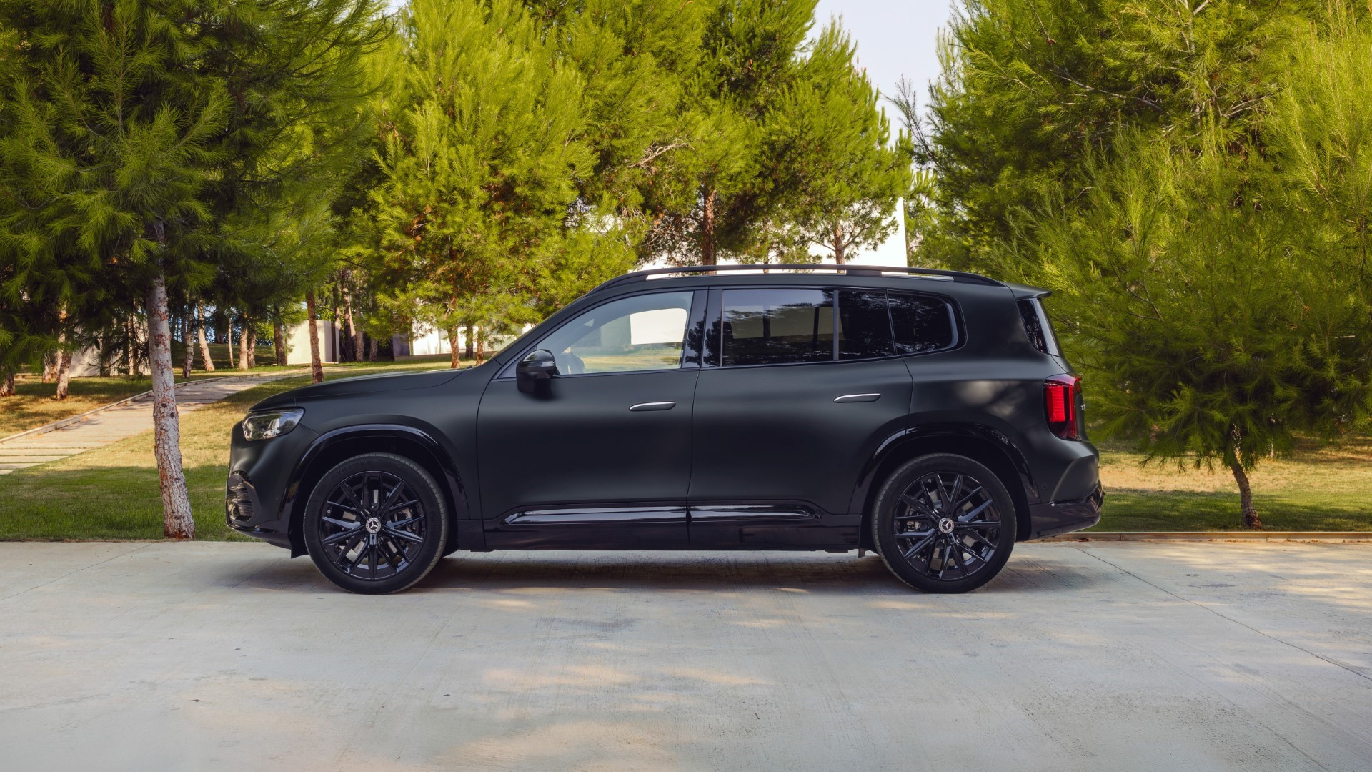 Mercedes-Benz GLB: Στην Ελλάδα με τιμή από 49.550 ευρώ Mercedes-Benz GLB: Στην Ελλάδα με τιμή από 49.550 ευρώ