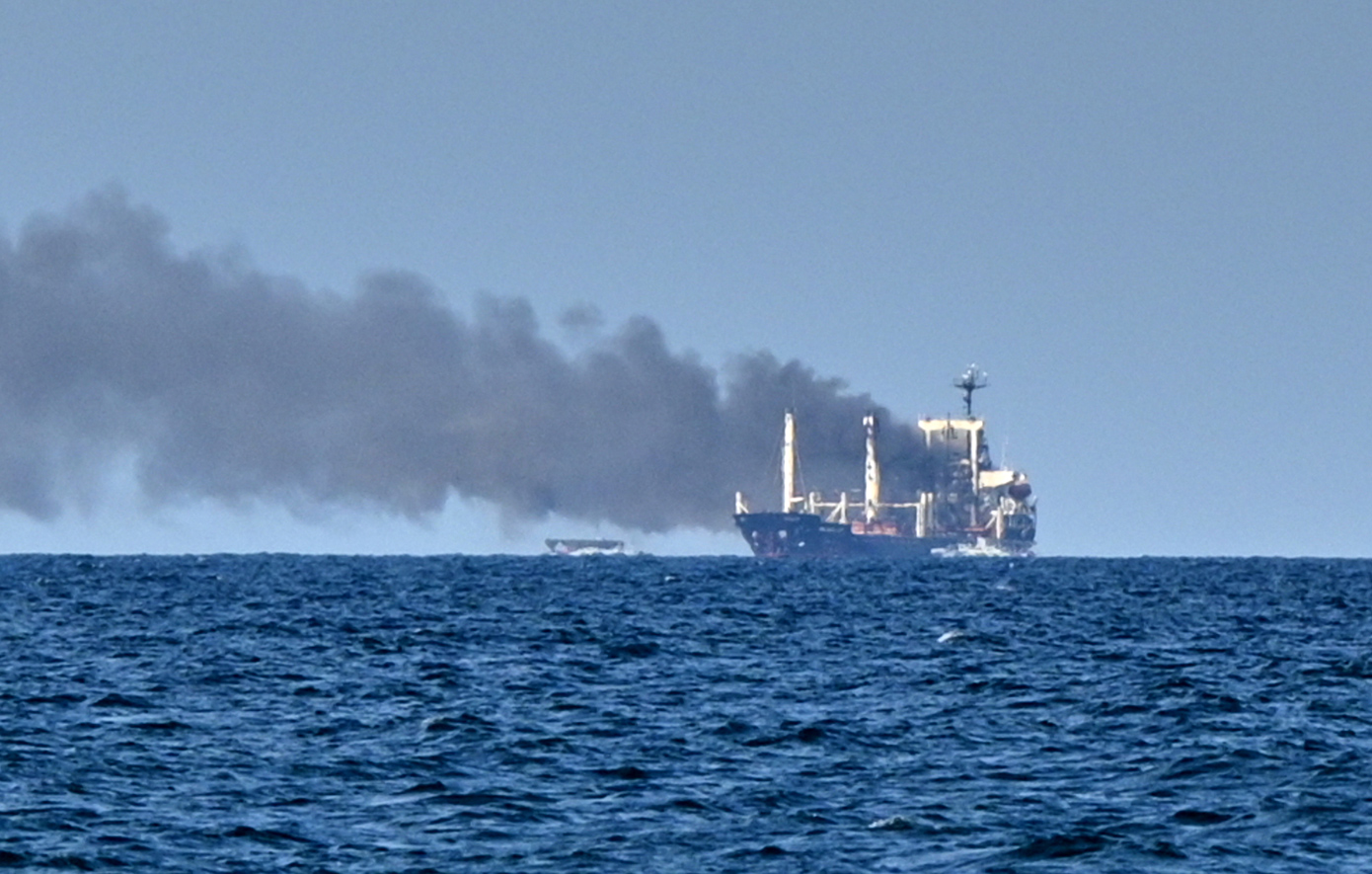 Ρωσική επίθεση σε πλοίο που μετέφερε καλαμπόκι στην Οδησσό &#8211; 10 νεκροί