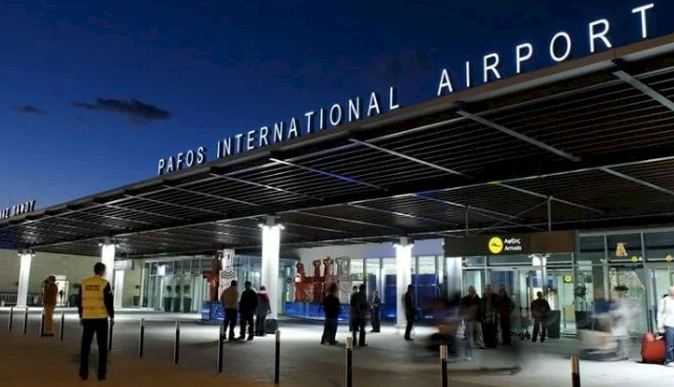 Φόβοι για ακριβότερα αεροπορικά εισιτήρια από τους νέους κανόνες της Κομισιόν &#8211; Η Κύπρος προειδοποιεί για απομόνωση