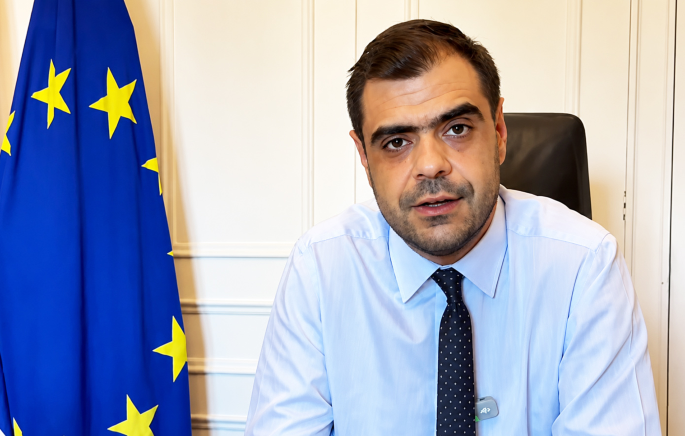 Μαρινάκης: «Από τους 19.000 μετανάστες στη Λέσβο, σήμερα βρίσκονται μόλις 277»