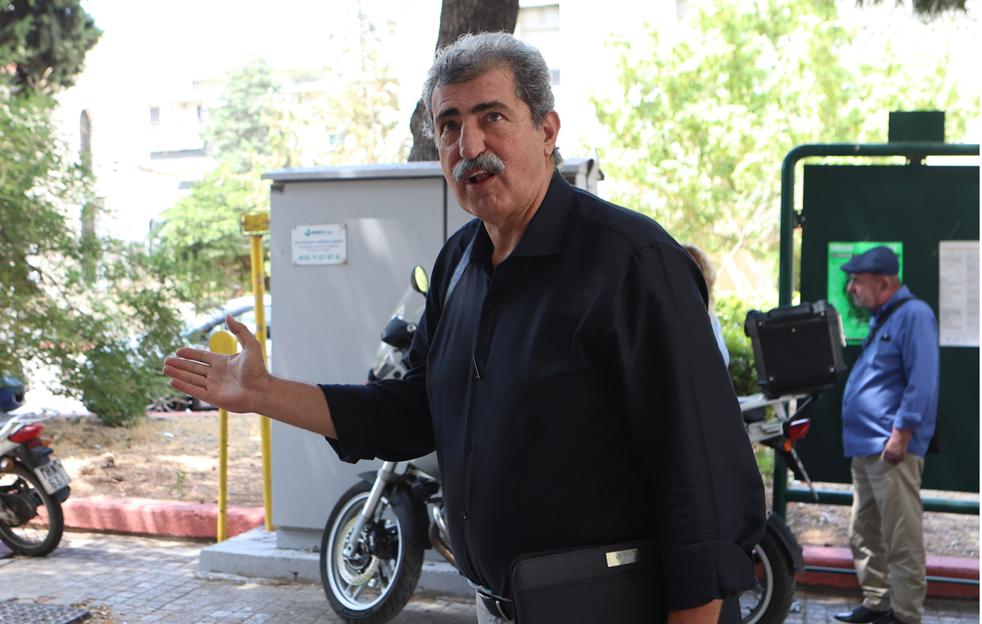 «Πυρά» Πολάκη κατά του Αλέξη Τσίπρα: Βγήκε απέναντι στο κόμμα του &#8211; Ο ΣΥΡΙΖΑ πρέπει να αλλάξει σελίδα