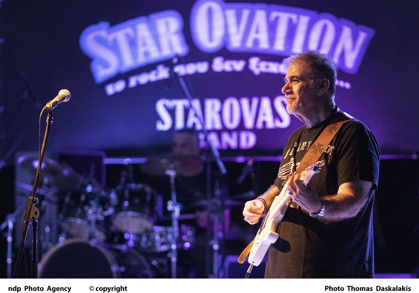 Ο Δημήτρης Σταρόβας επανέρχεται με τους Starova Band και το Project Star Ovation