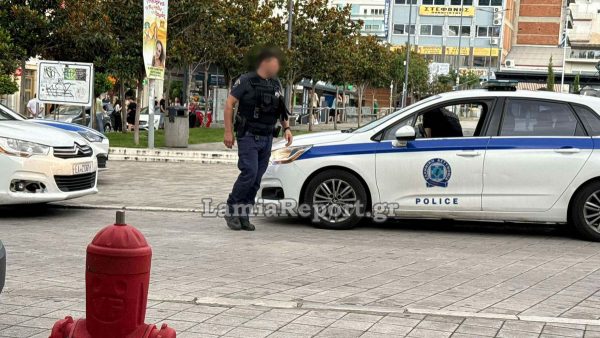 Άγριες συμπλοκές μεταξύ των νεαρών στο κέντρο της Λαμίας &#8211;