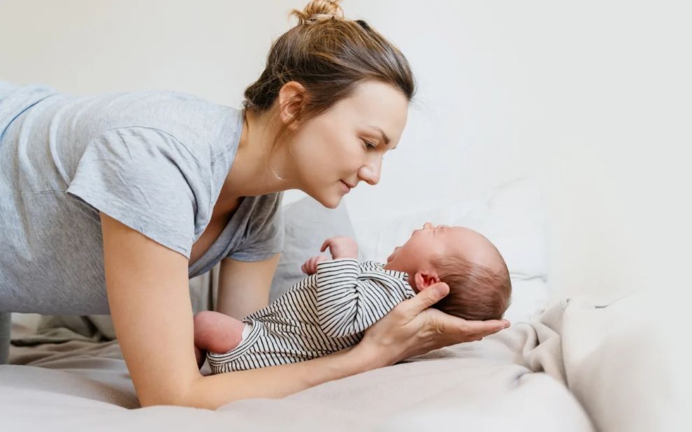Τι πρέπει να ρωτήσεις τον γυναικολόγο σου στην επίσκεψη των 6 εβδομάδων μετά τον τοκετό