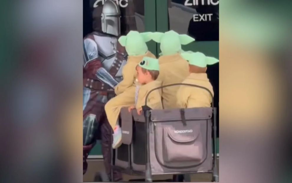 Τι κάνουν πέντε μικροί Yoda κι ένας Mandalorian, όταν η μαμά έχει… ρεπό;