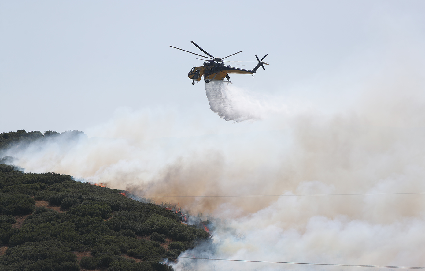 Φωτιά στο Δερβένι Θεσσαλονίκης &#8211; Ήχησε το 112, ενισχύονται οι πυροσβεστικές δυνάμεις