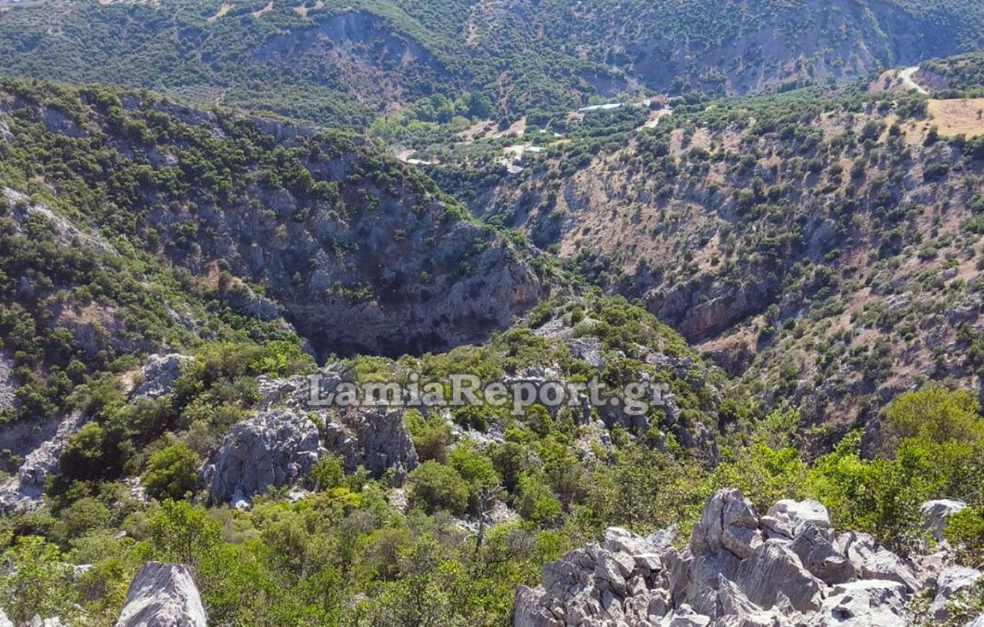 Θρίλερ στη Λαμία με δύο νεαρούς τουρίστες που εγκλωβίστηκαν στο δύσβατο φαράγγι της Δίβρης