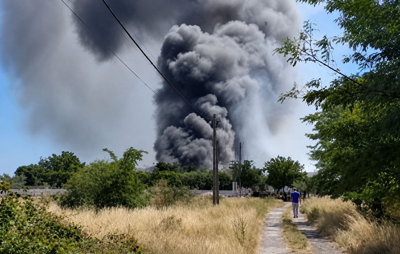 Φωτιά στο Καλοχώρι Θεσσαλονίκης – Στο σημείο ισχυρή πυροσβεστική δύναμη