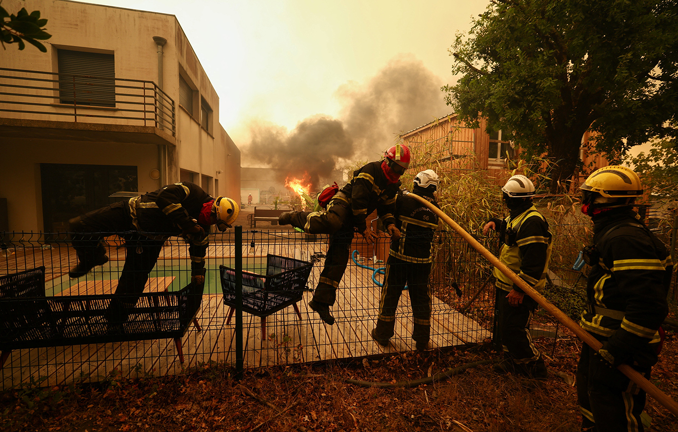 Κόλαση φωτιάς στο Καπ Φερέ στη Γαλλία &#8211; Εκκενώνουν την περιοχή 44.000 άνθρωποι ακόμα και μέσω θαλάσσης &#8211; Δείτε βίντεο