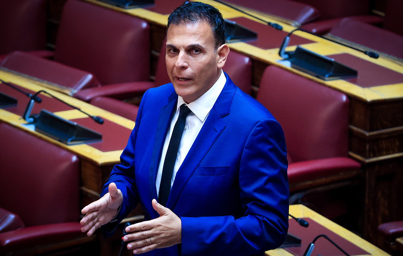 Γιώργος Καραμέρος Γιώργος Καραμέρος