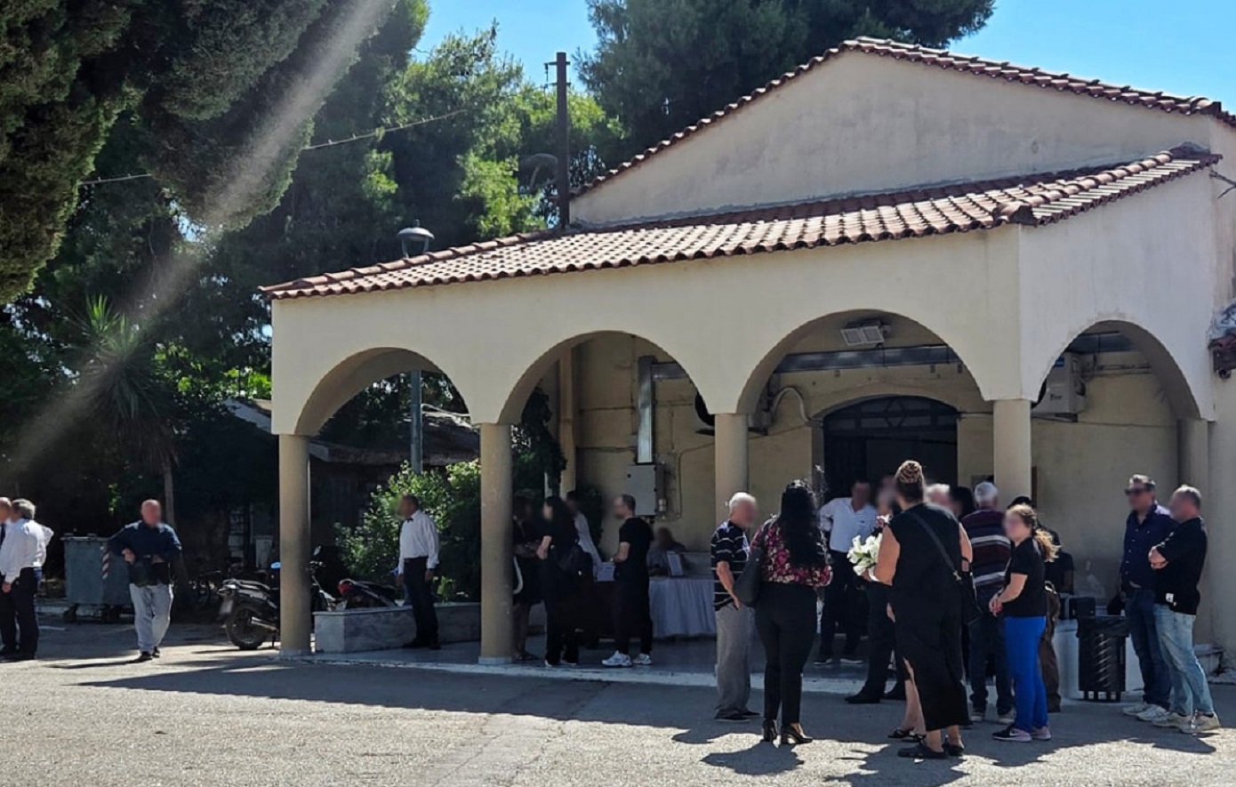 Το τελευταίο «αντίο» στον Σταύρο Γεωργίου – Συγγενείς και φίλοι αποχαιρέτησαν τον γνωστό ποινικολόγο