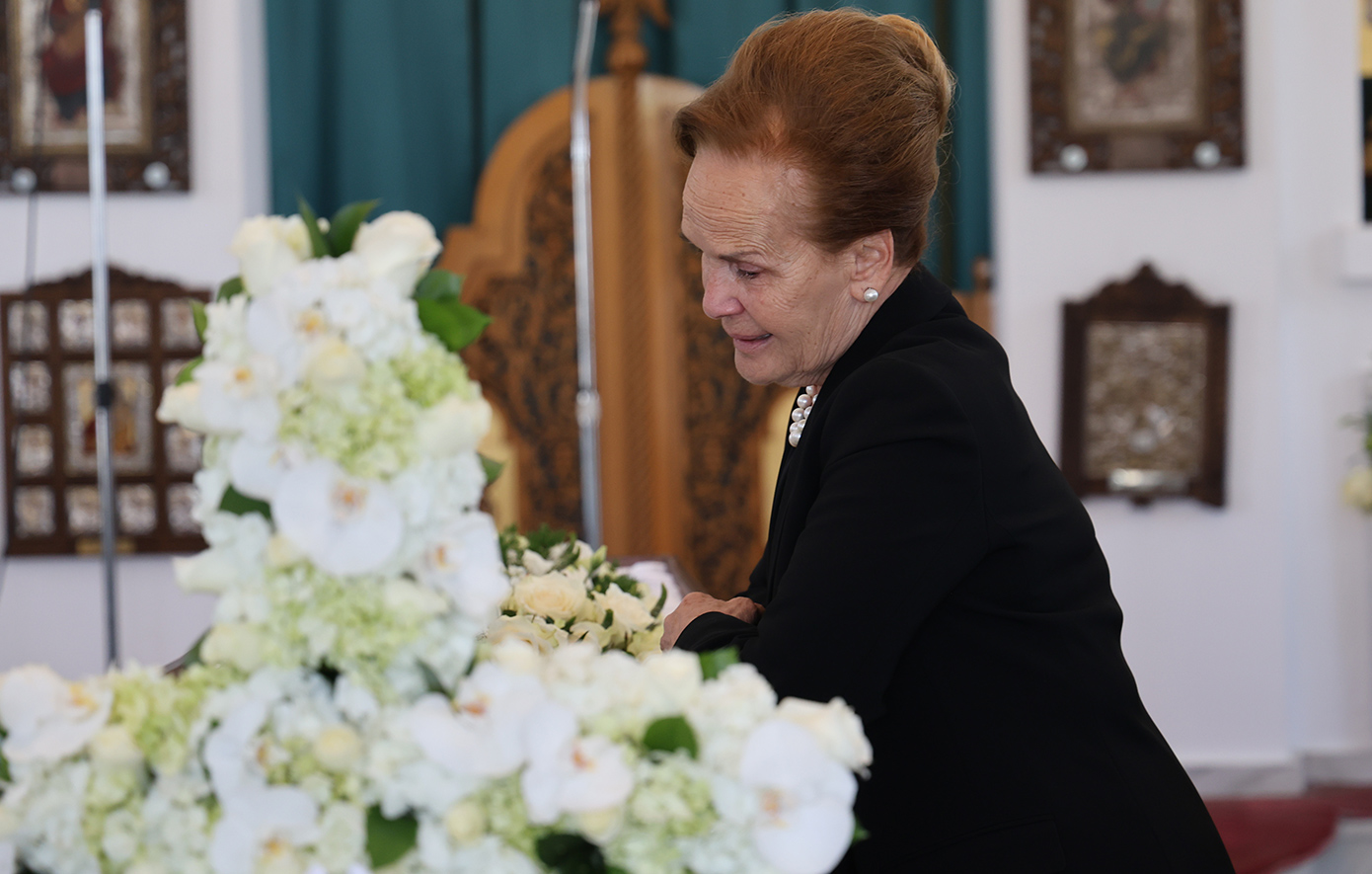 Το τελευταίο αντίο στον Βασίλη Λεβέντη Το τελευταίο αντίο στον Βασίλη Λεβέντη