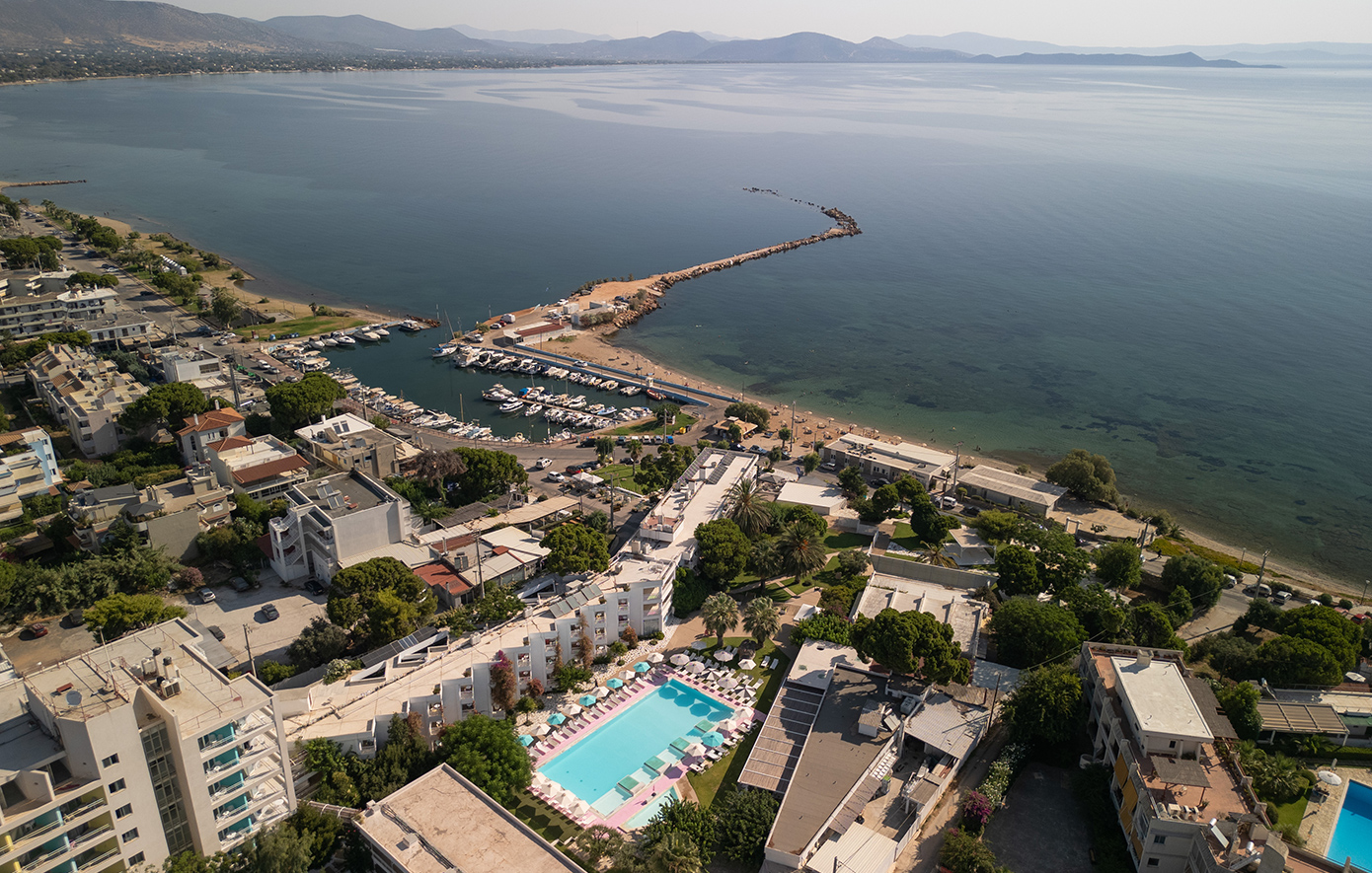 Το Marathon Beach Resort εντάσσεται στο χαρτοφυλάκιο της Brown Hotels