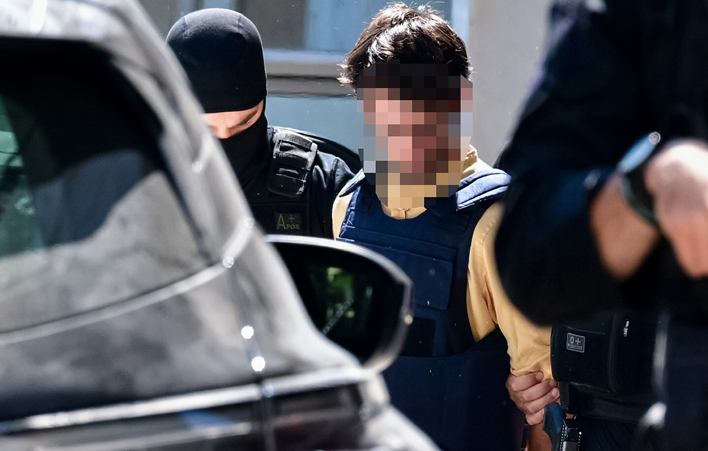 Στα δικαστήρια της Ευελπίδων οι δύο 42χρονοι για την υπόθεση της Marfin &#8211; Σήμερα η απολογία τους