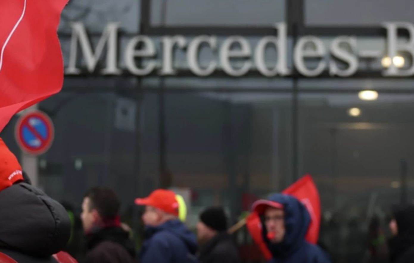 Ένα «καυτό καλοκαίρι» για τη Mercedes προανήγγειλε το συνδικάτο IG Metall: Ξεκίνησαν οι διαμαρτυρίες για μπόνους και ωράριο