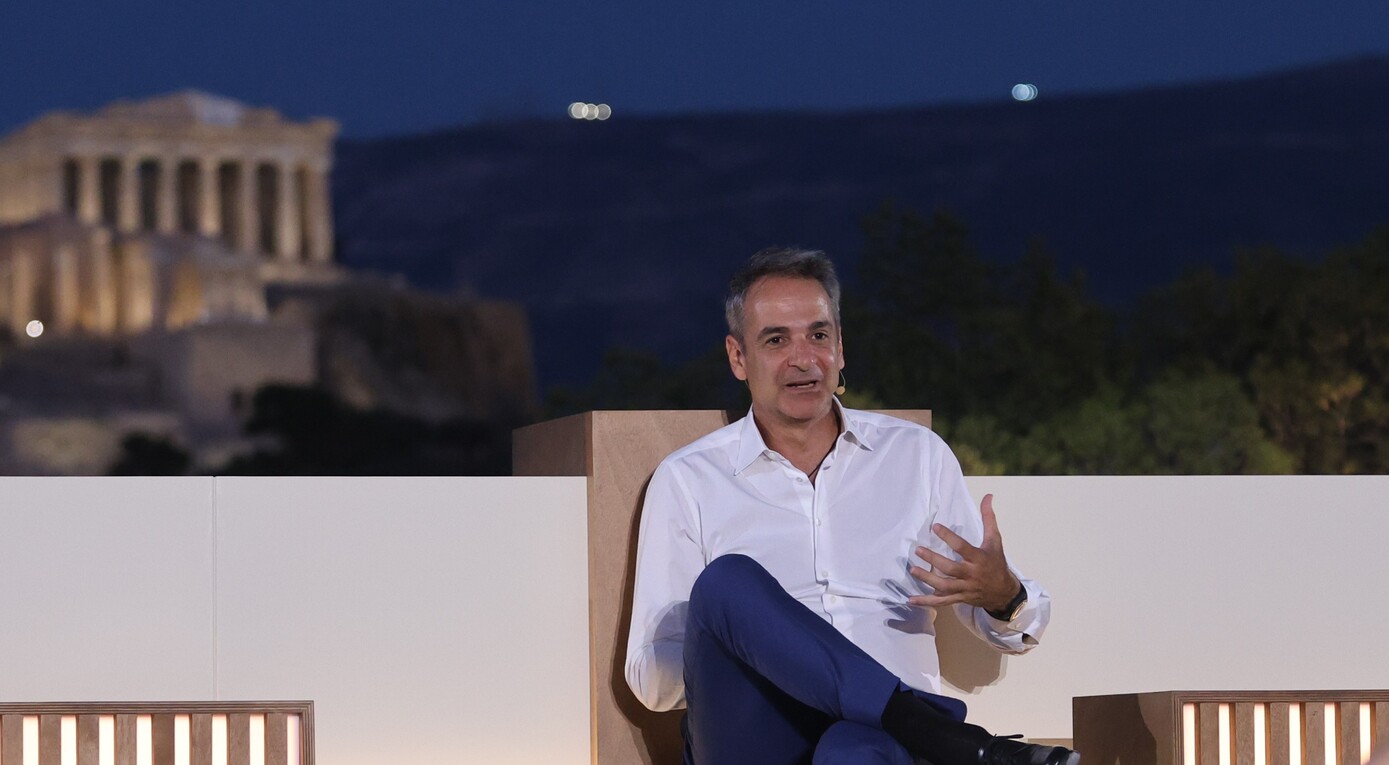 Το κυβερνητικό τρίπτυχο με το βλέμμα στην επόμενη μέρα: Αυτοδυναμία, πολιτική σταθερότητα και σεβασμός στους θεσμούς