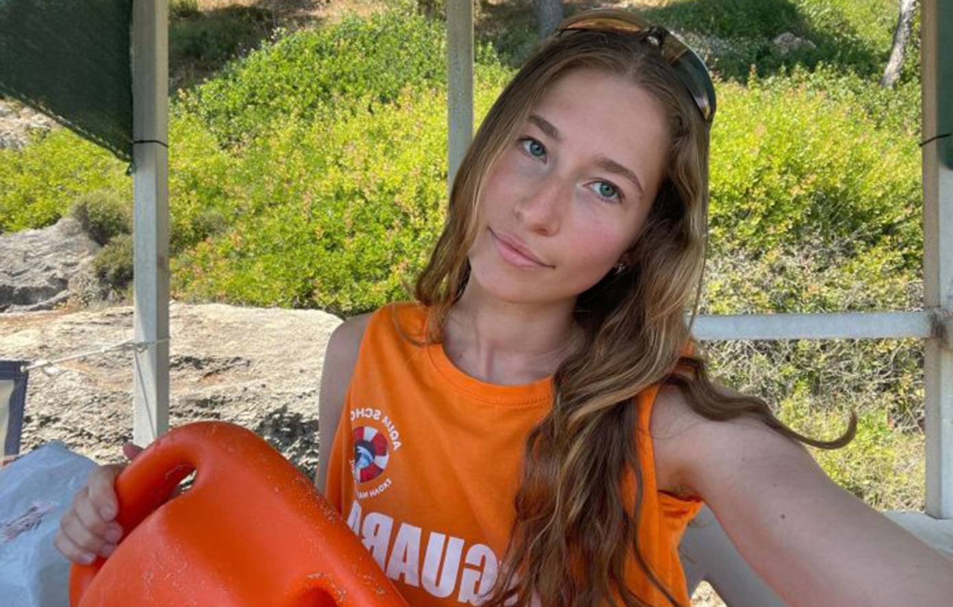 Ναυαγοσώστρια έσωσε επτά λουόμενους, εκ των οποίων δύο παιδιά, από επικίνδυνο θαλάσσιο ρεύμα στην Κεφαλονιά