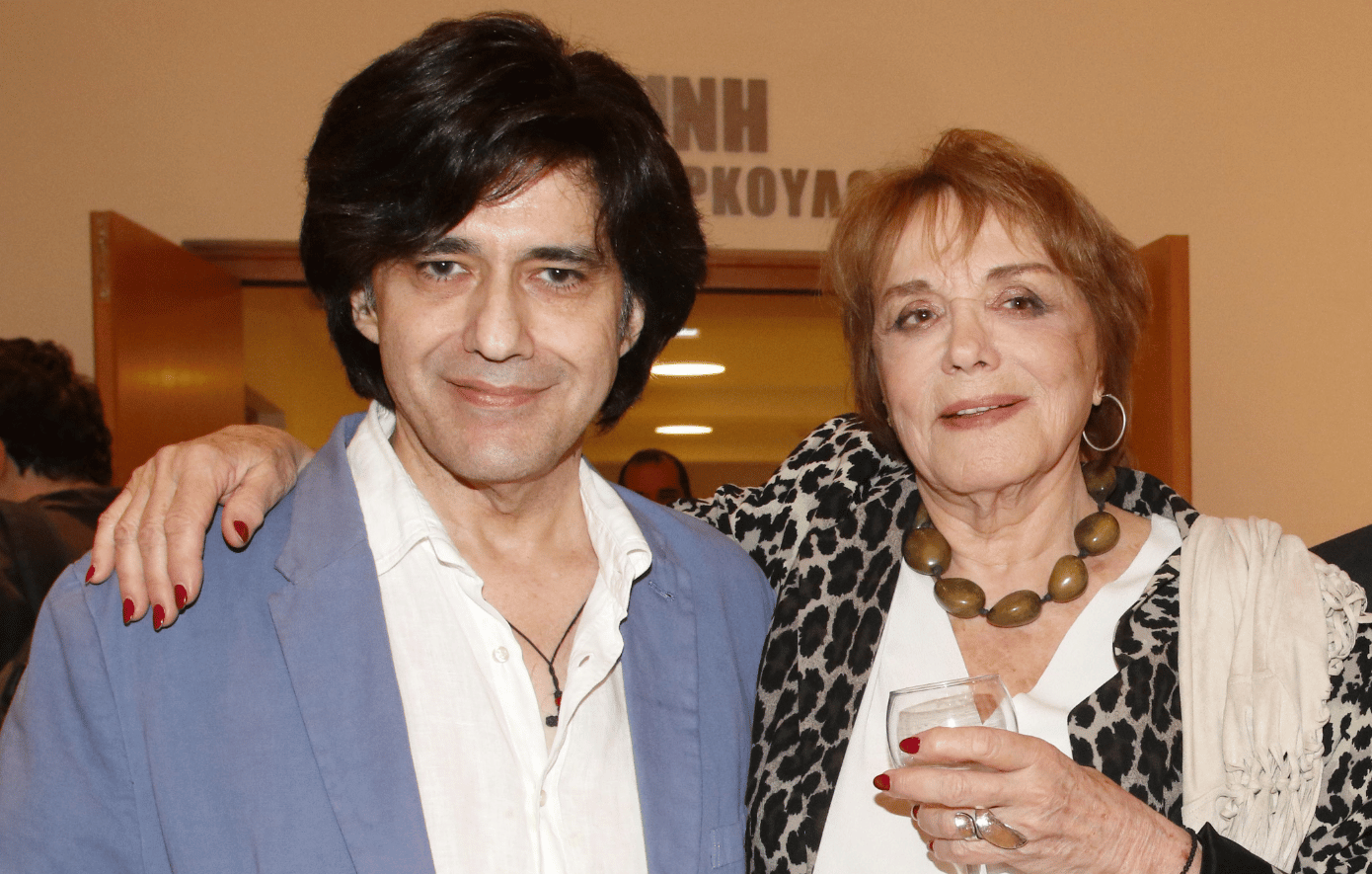 Η εξομολόγηση της Μπέτυς Αρβανίτη για τον γιο της που πέθανε: «Δεν βίωσα το θαύμα της μητρότητας &#8211; Μεγαλώσαμε μαζί»