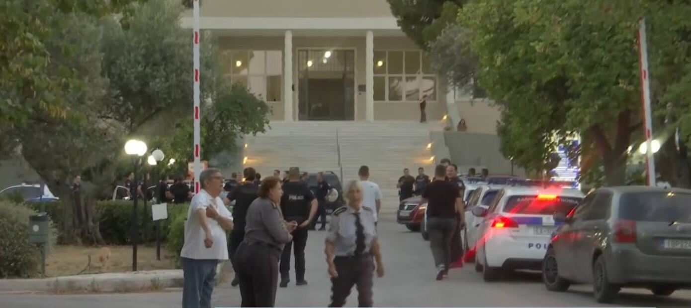 Φωτιά στο Σισμανόγλειο νοσοκομείο – Εκκενώθηκαν δωμάτια λόγω καπνού